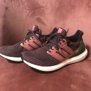 Adidas Ultra Boost size 7.5